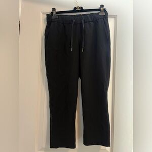 LULULEMON capri pants size 6
